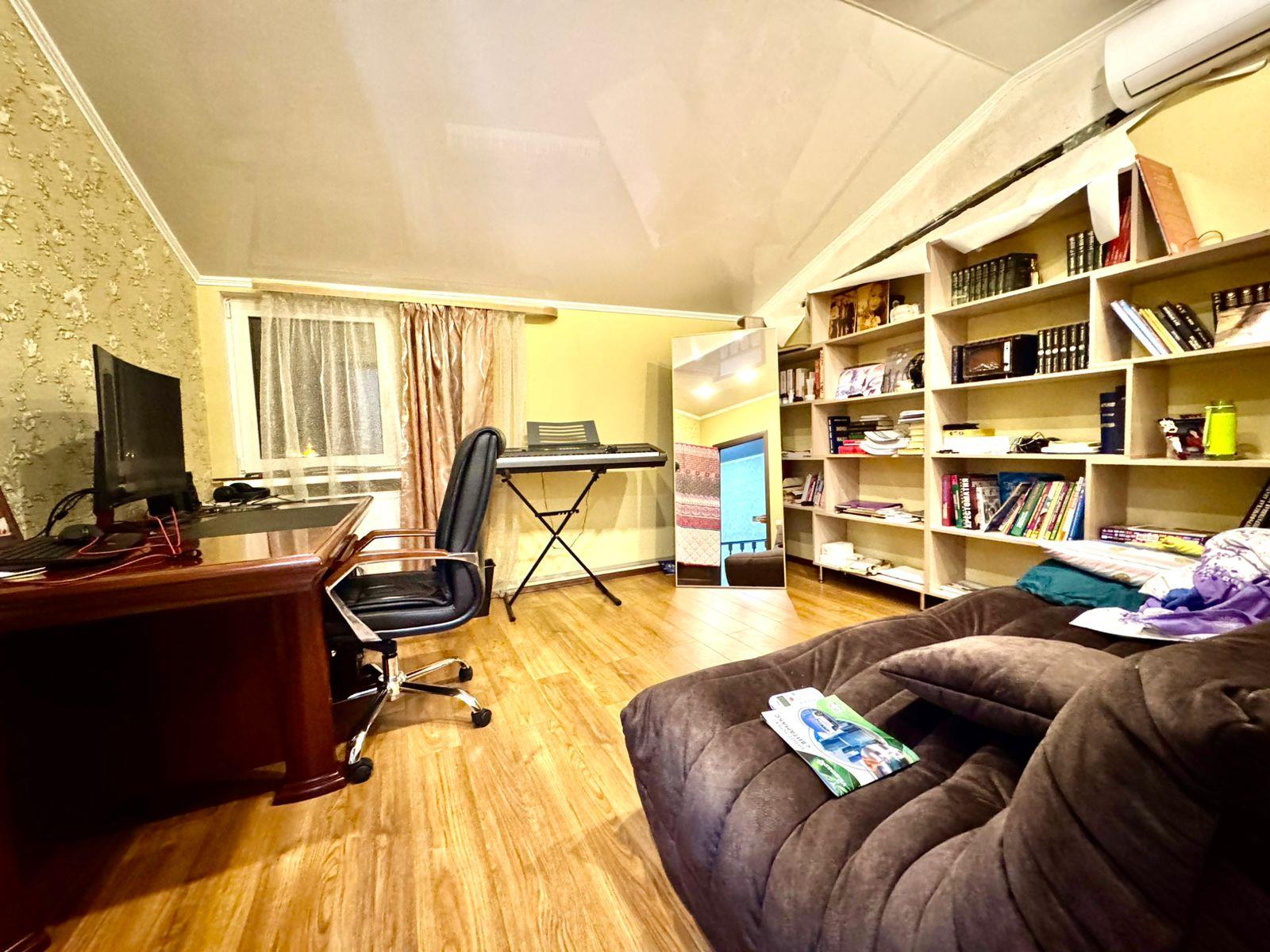 Фото №21: 5+-комнатная квартира 200 м² - Краснодар, Центральный внутригородской округ, мкр. Дубинка, ул. Ставропольская, 178