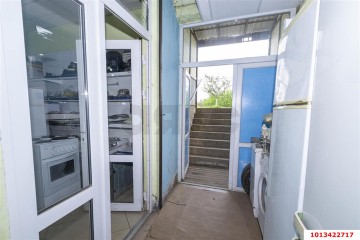 Фото №3: Торговое помещение 84 м² - Российский, мкр. Прикубанский внутригородской округ, ул. имени В.М. Комарова, 58