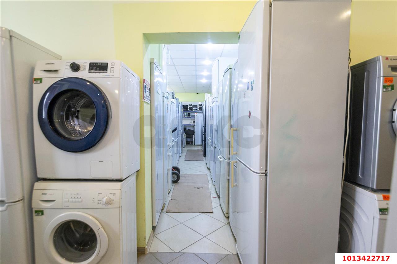 Фото №7: Торговое помещение 84 м² - Российский, Прикубанский внутригородской округ, ул. имени В.М. Комарова, 58