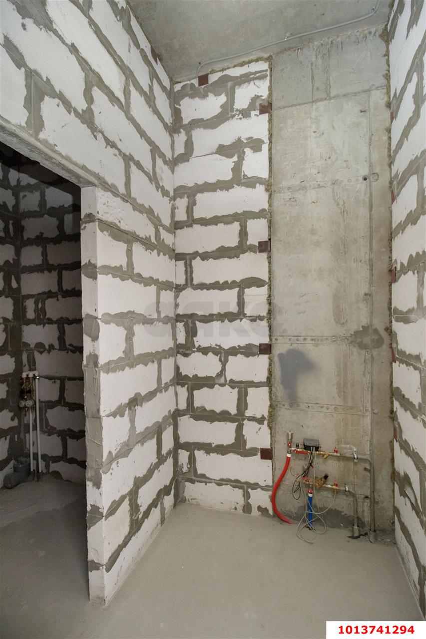 Фото №4: Торговое помещение <span class="whitespace-nowrap">40 м²</span>, <span class="whitespace-nowrap">1/9 эт.</span> - Краснодар, Прикубанский внутригородской округ, мкр. жилой комплекс Новые Сезоны, ул. Скандинавская, 1