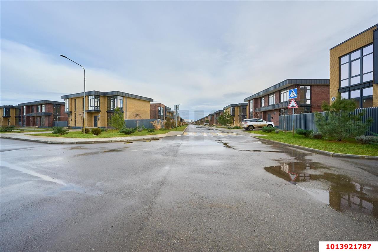 Фото №2: Дом 185 м² + 9 сот. - Краснодар, ул. имени Степана Булатецкого, 2