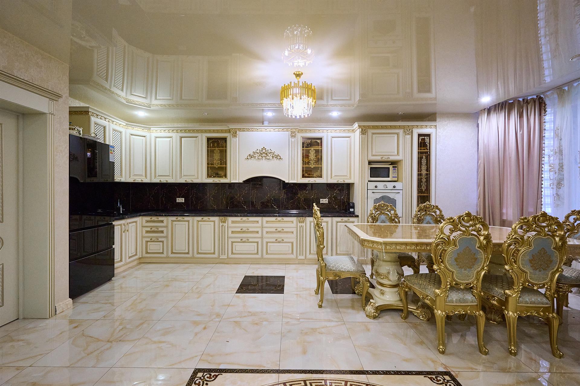 Фото №1: 2-комнатная квартира 72 м² - Краснодар, Прикубанский внутригородской округ, 9-й километр, мкр. жилой комплекс Валентина, ул. имени Дзержинского, 64/2