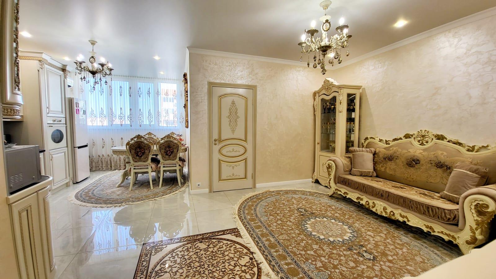 Фото №1: 2-комнатная квартира 70 м² - Краснодар, Прикубанский внутригородской округ, Завод Радиоизмерительных Приборов, мкр. имени Петра Метальникова, ул. Григория Пономаренко, 43