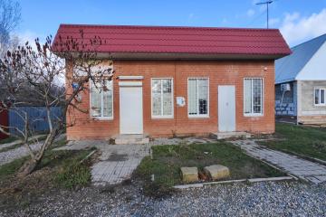 Фото №2: Коммерция 66 м² - Саратовская, ул. Вишнёвая, 3