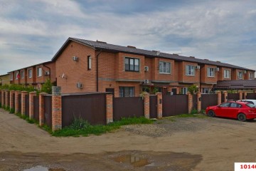 Фото №1: Таунхаус 108 м² - Российский, п. коттеджный  Альпийская Деревня, ул. Роз, 16