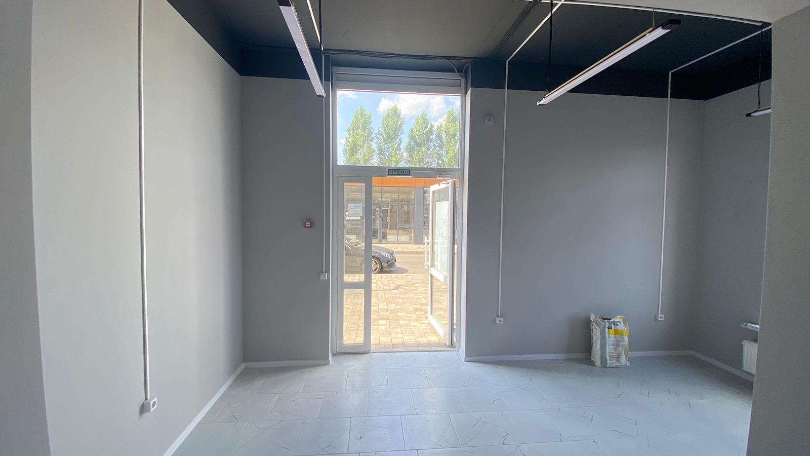 Фото №2: Коммерция 31 м² - Краснодар, Прикубанский внутригородской округ, мкр. жилой комплекс Дыхание, ул. Лётчика Позднякова, 2к15