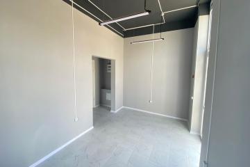 Фото №4: Коммерция 31 м² - Краснодар, мкр. жилой комплекс Дыхание, ул. Лётчика Позднякова, 2к15