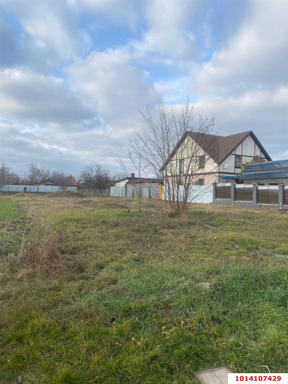 Фото №1: Земельный участок 8 сот. - Пилот, ул. Земляничная, 142