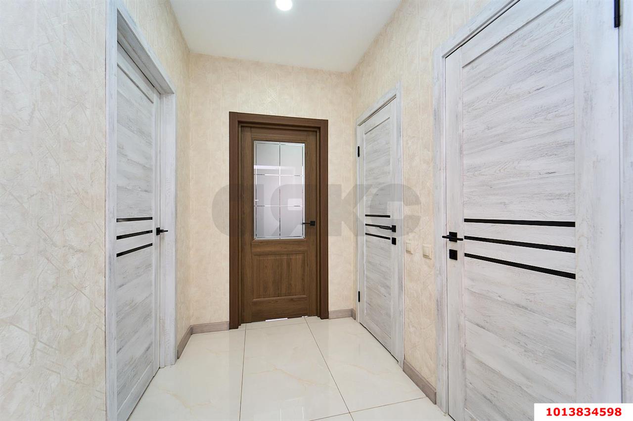 Фото №6: 2-комнатная квартира 68 м² - Новая Адыгея, жилой комплекс Мега, ул. Бжегокайская, 90/3к3