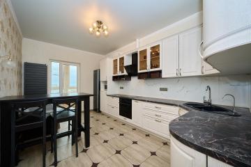 Фото №1: 1-комнатная квартира 50 м² - Краснодар, мкр. Черёмушки, ул. Вишняковой, 1/23к1