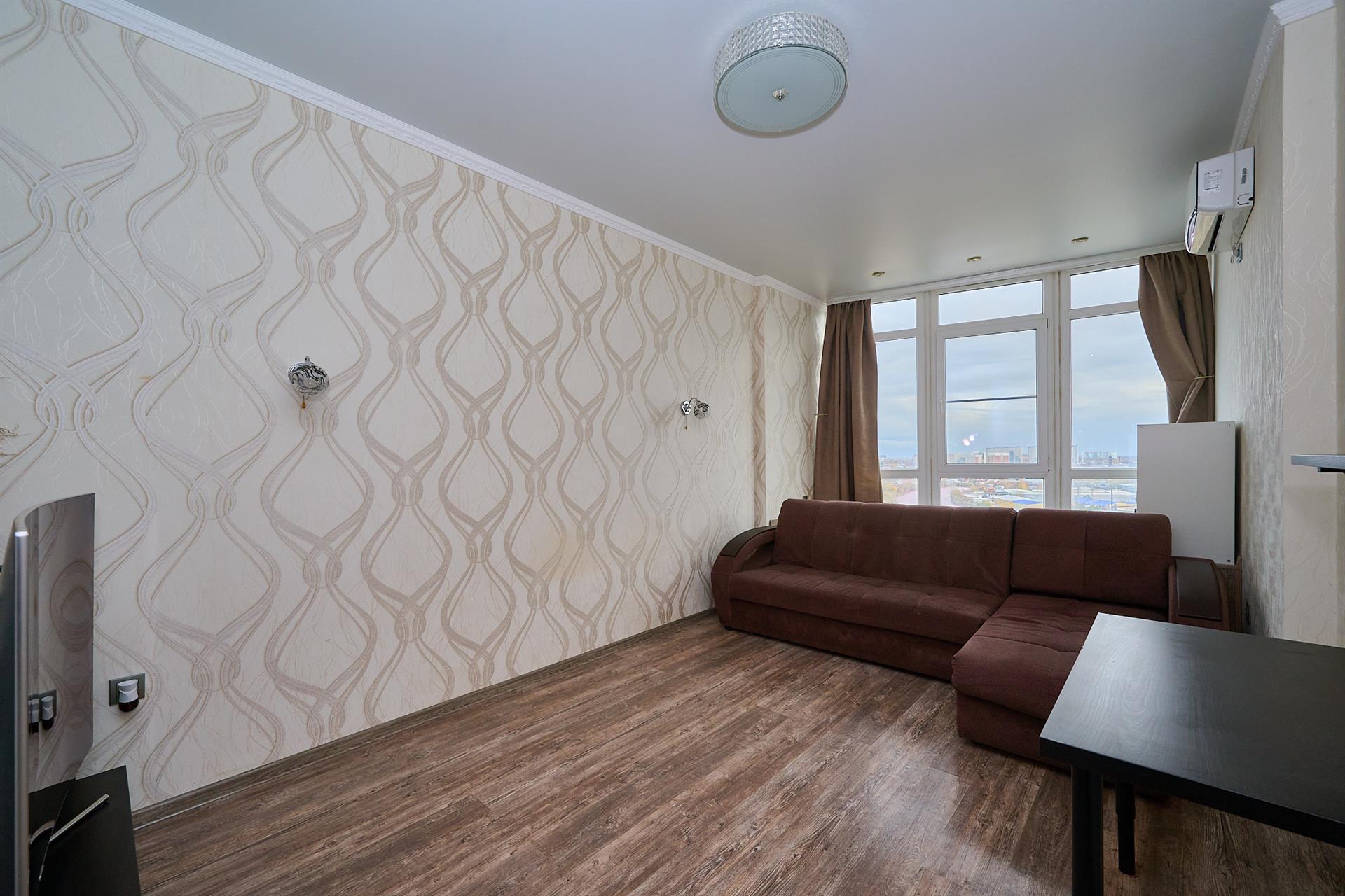 Фото №6: 1-комнатная квартира 50 м² - Краснодар, Центральный внутригородской округ, Дубинка, жилой комплекс Радонеж, мкр. Черёмушки, ул. Вишняковой, 1/23к1