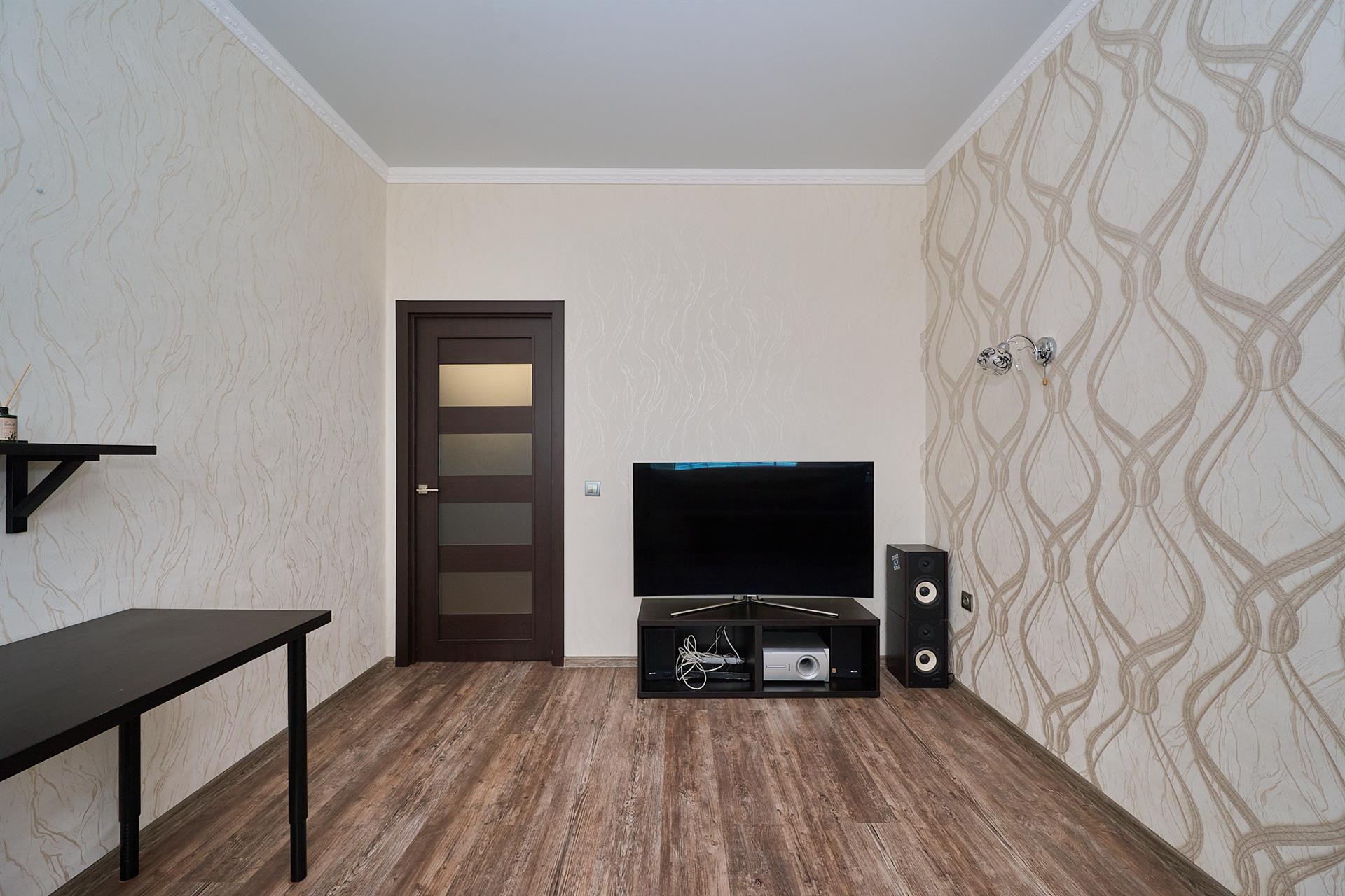 Фото №7: 1-комнатная квартира 50 м² - Краснодар, Центральный внутригородской округ, Дубинка, жилой комплекс Радонеж, мкр. Черёмушки, ул. Вишняковой, 1/23к1