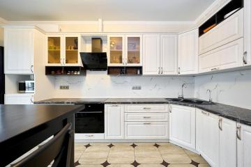 Фото №2: 1-комнатная квартира 50 м² - Краснодар, мкр. Черёмушки, ул. Вишняковой, 1/23к1