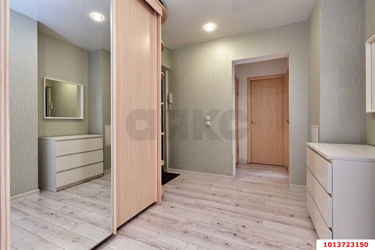 Фото №6: 2-комнатная квартира <span class="whitespace-nowrap">56 м²</span>, <span class="whitespace-nowrap">12/16 эт.</span> - Краснодар, Центральный внутригородской округ, Дубинка, мкр. ЖК Димитрова, ул. Димитрова, 3/2
