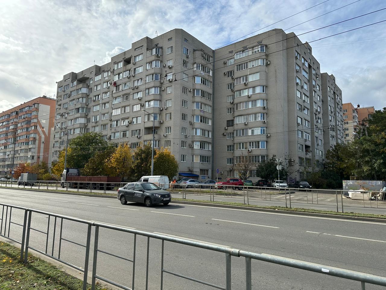 Фото №16: 2-комнатная квартира 82 м² - Краснодар, Краевая Клиническая Больница, мкр. Прикубанский внутригородской округ, ул. Черкасская, 53