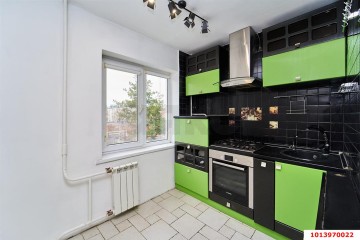 Фото №1: 2-комнатная квартира 40 м² - Краснодар, мкр. Хлопчато-бумажный Комбинат, ул. Таганрогская, 16