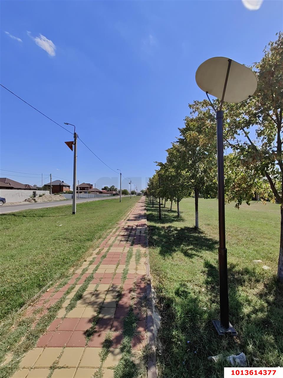 Фото №2: Земельный участок 25 сот. - Старобжегокай, мкр. жилой комплекс Баланс, ул. Ленина, 23