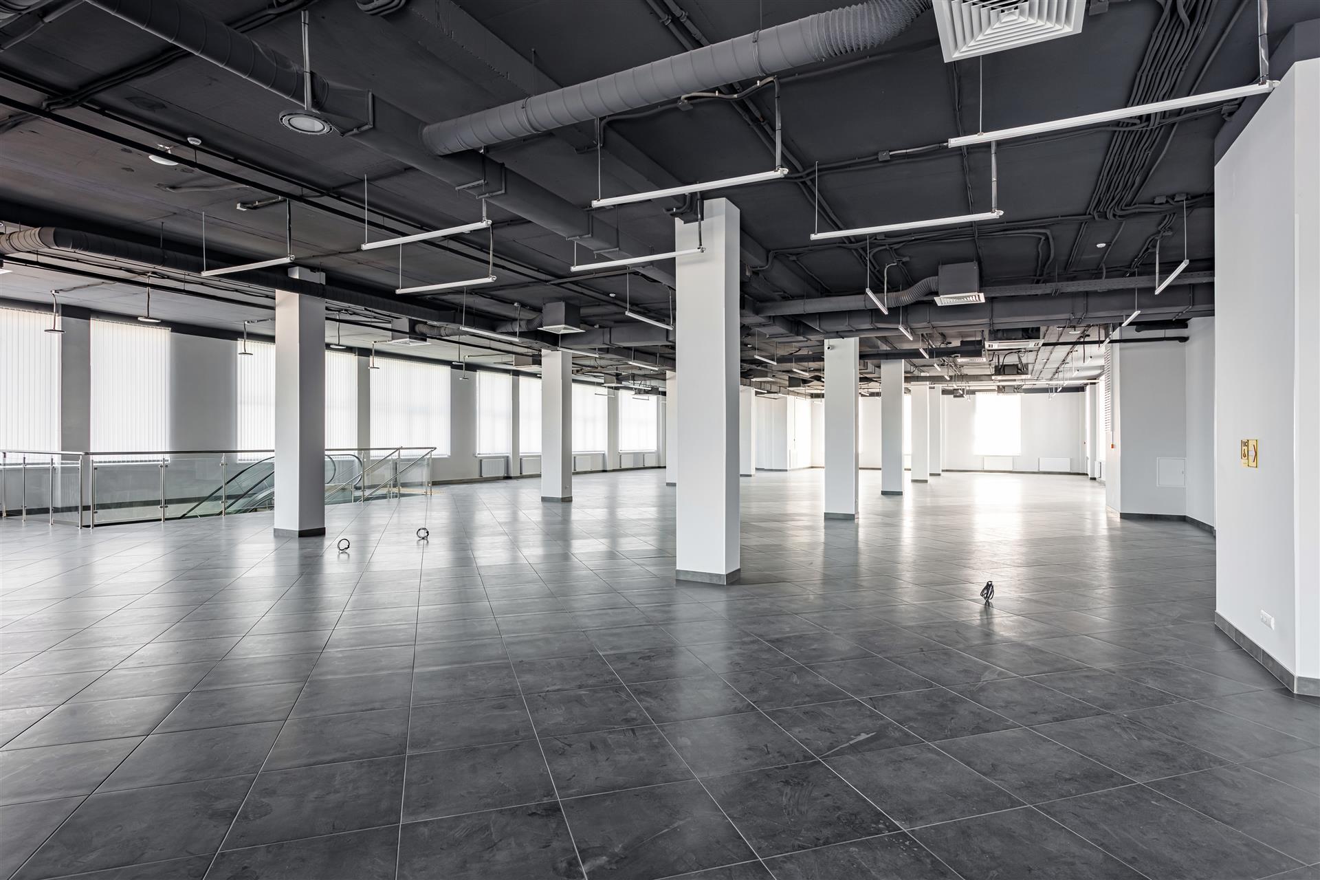 Фото №4: Коммерция 1800 м² - Краснодар, ул. Новороссийская, 214