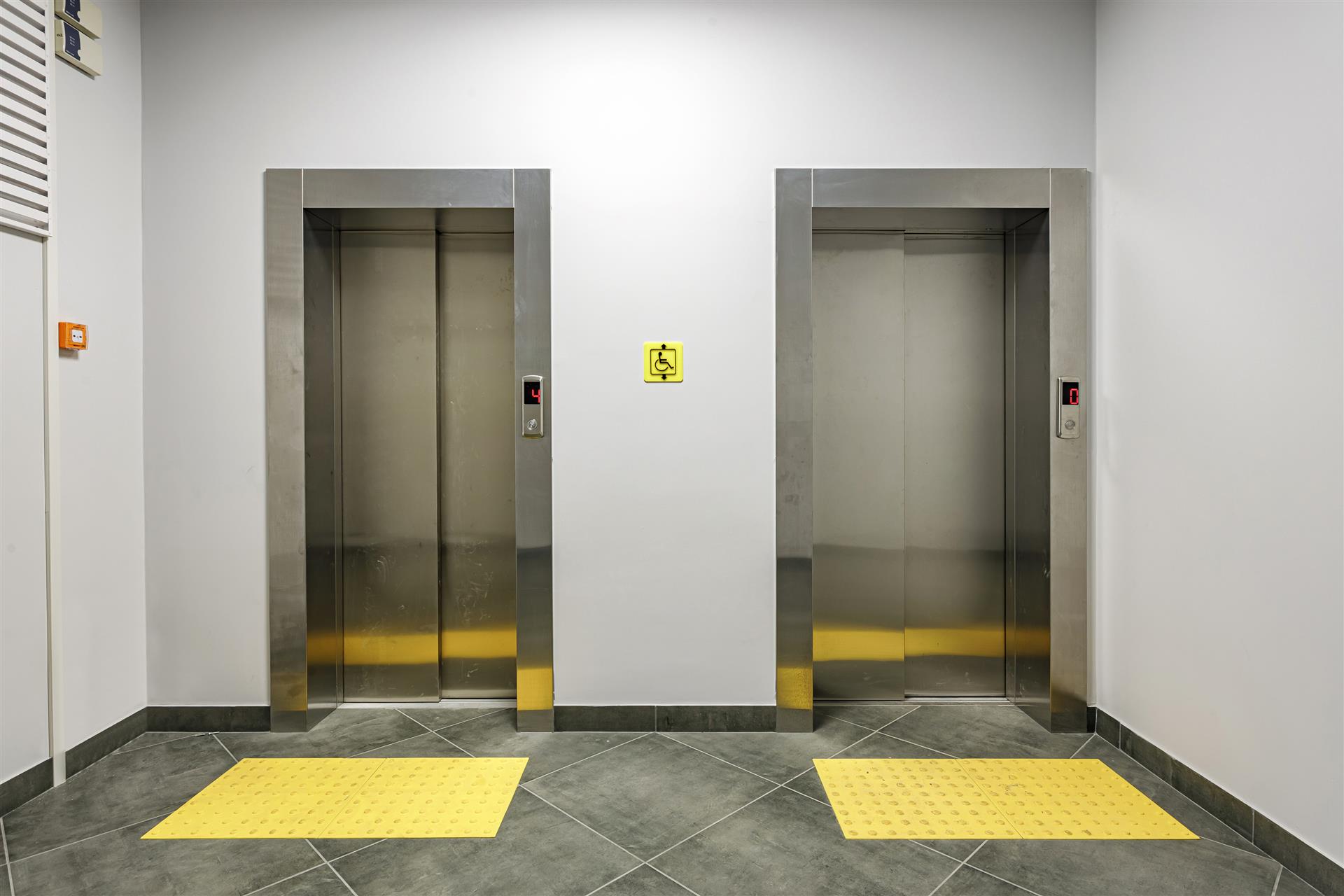 Фото №3: Коммерция 1800 м² - Краснодар, ул. Новороссийская, 214