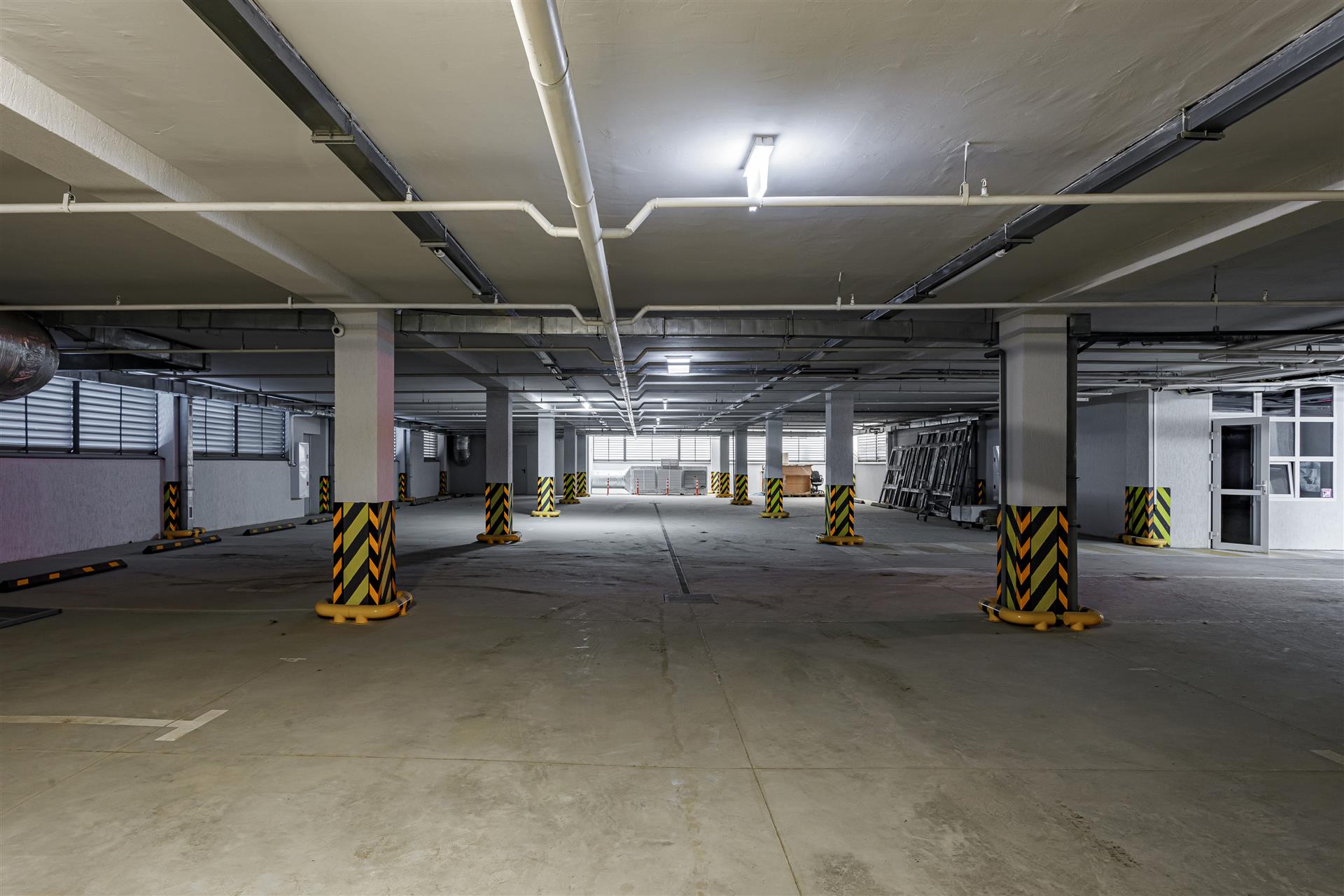 Фото №10: Коммерция 1800 м² - Краснодар, ул. Новороссийская, 214