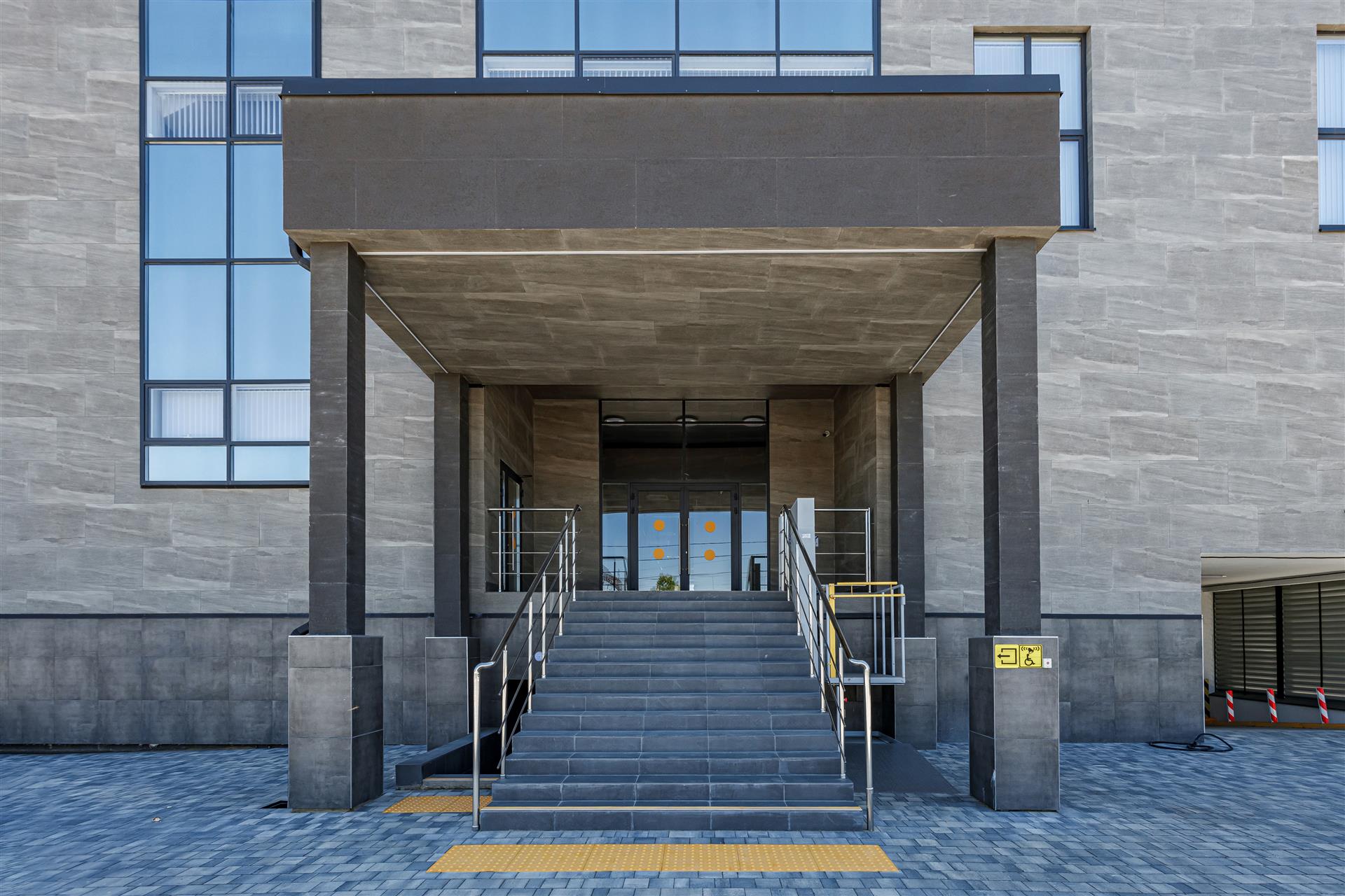 Фото №13: Коммерция 1800 м² - Краснодар, ул. Новороссийская, 214