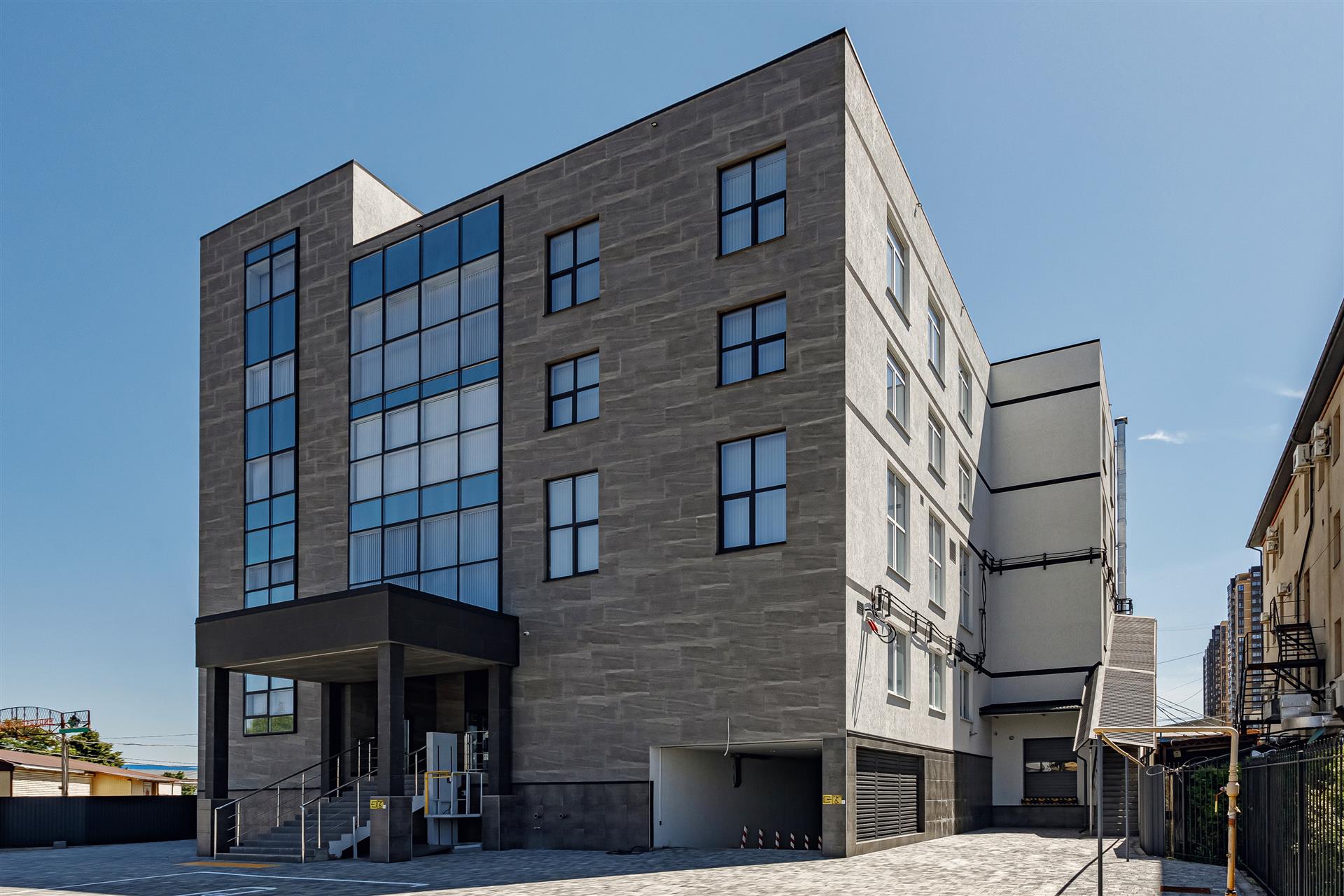 Фото №15: Коммерция 1800 м² - Краснодар, ул. Новороссийская, 214