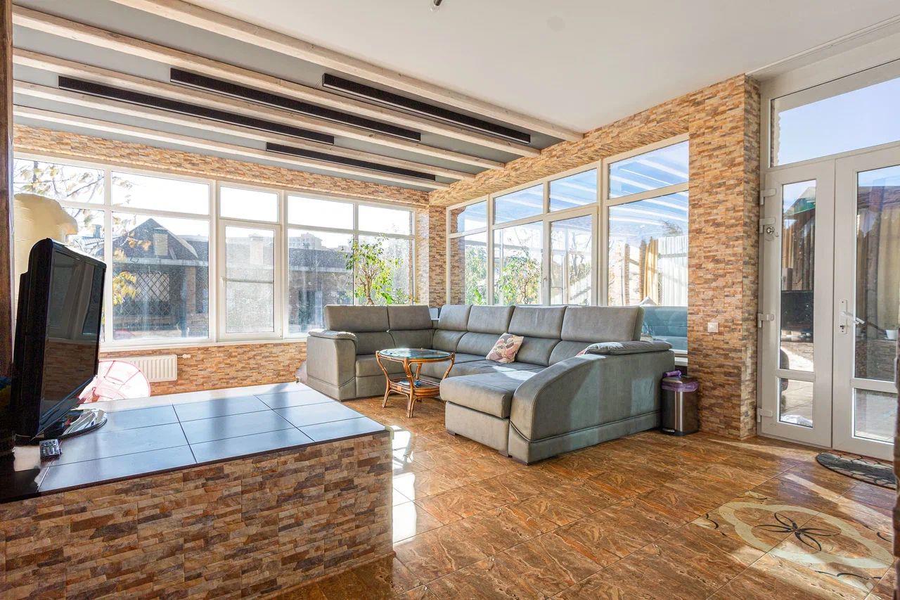 Фото №8: Дом 256 м² + 6.45 сот. - Краснодар, Прикубанский внутригородской округ, мкр. Немецкая Деревня, ул. Кёльнская, 13