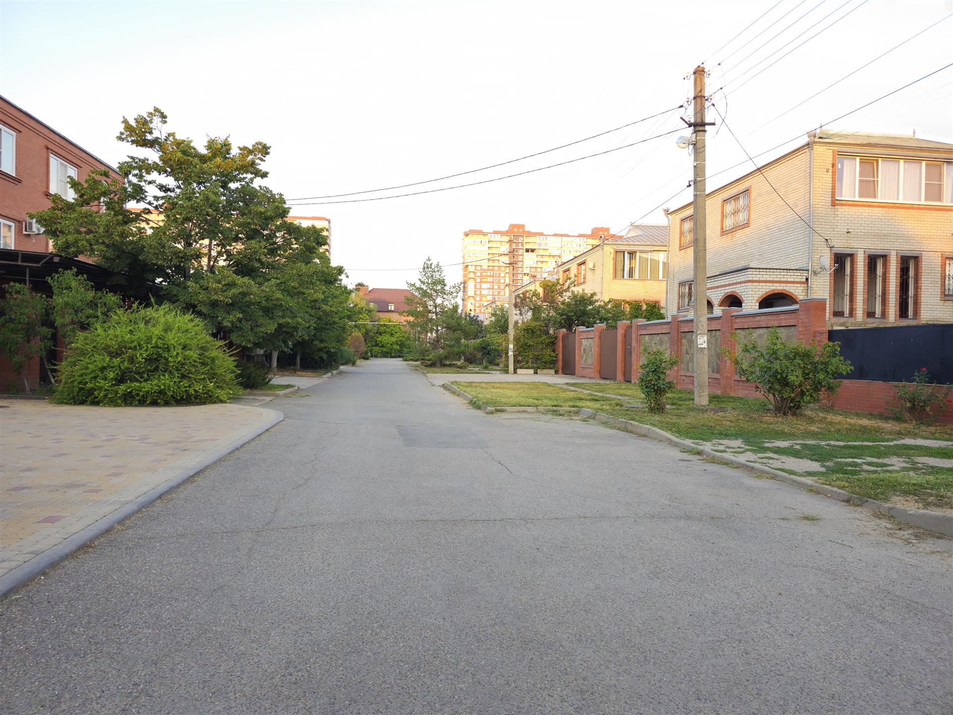 Фото №1: Дом 216 м² + 4.14 сот. - Краснодар, Прикубанский внутригородской округ, Калинино, мкр. Завод Радиоизмерительных Приборов, ул. Константина Симонова