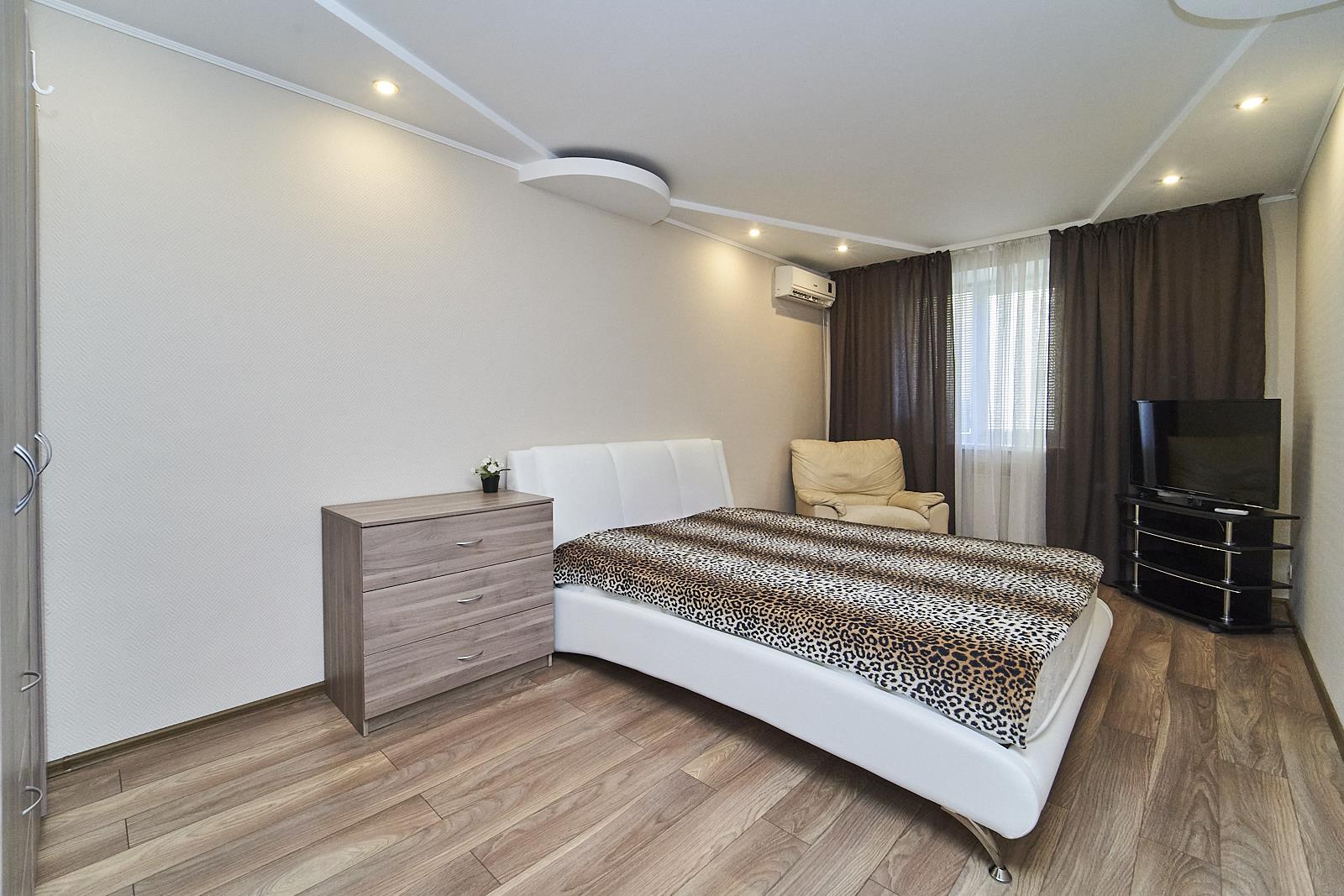 Фото №12: 3-комнатная квартира 122 м² - Краснодар, Прикубанский внутригородской округ, мкр. Завод Измерительных Приборов, ул. имени 40-летия Победы, 33/1