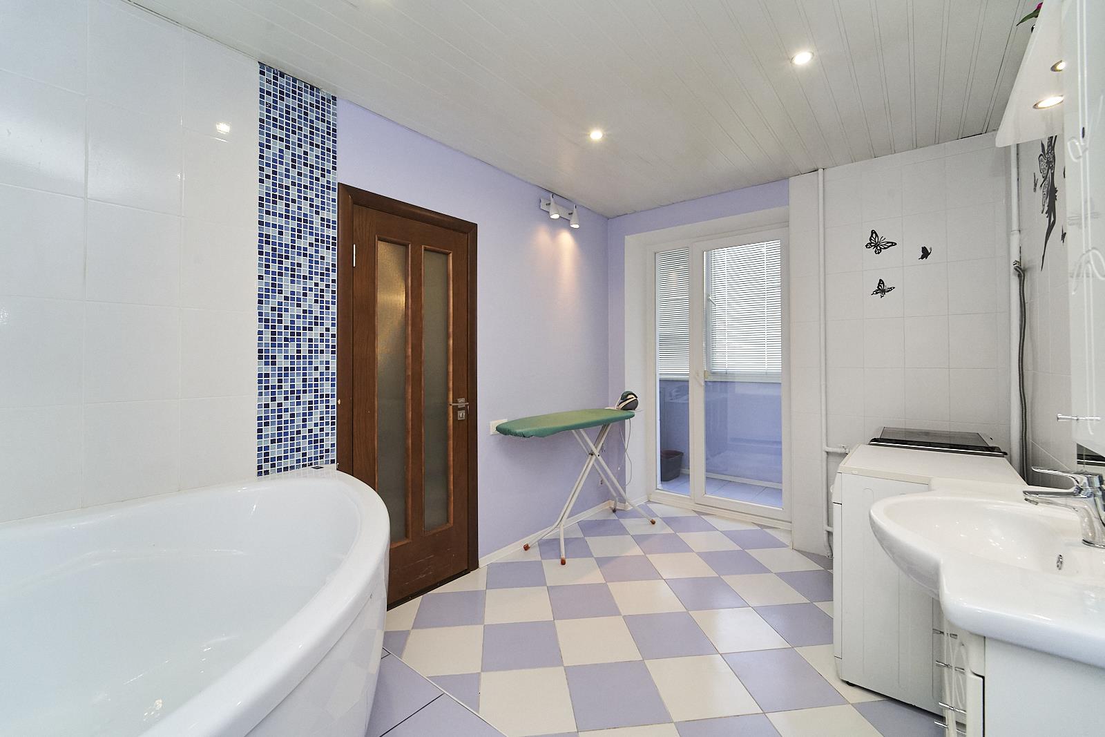 Фото №19: 3-комнатная квартира 122 м² - Краснодар, Прикубанский внутригородской округ, мкр. Завод Измерительных Приборов, ул. имени 40-летия Победы, 33/1