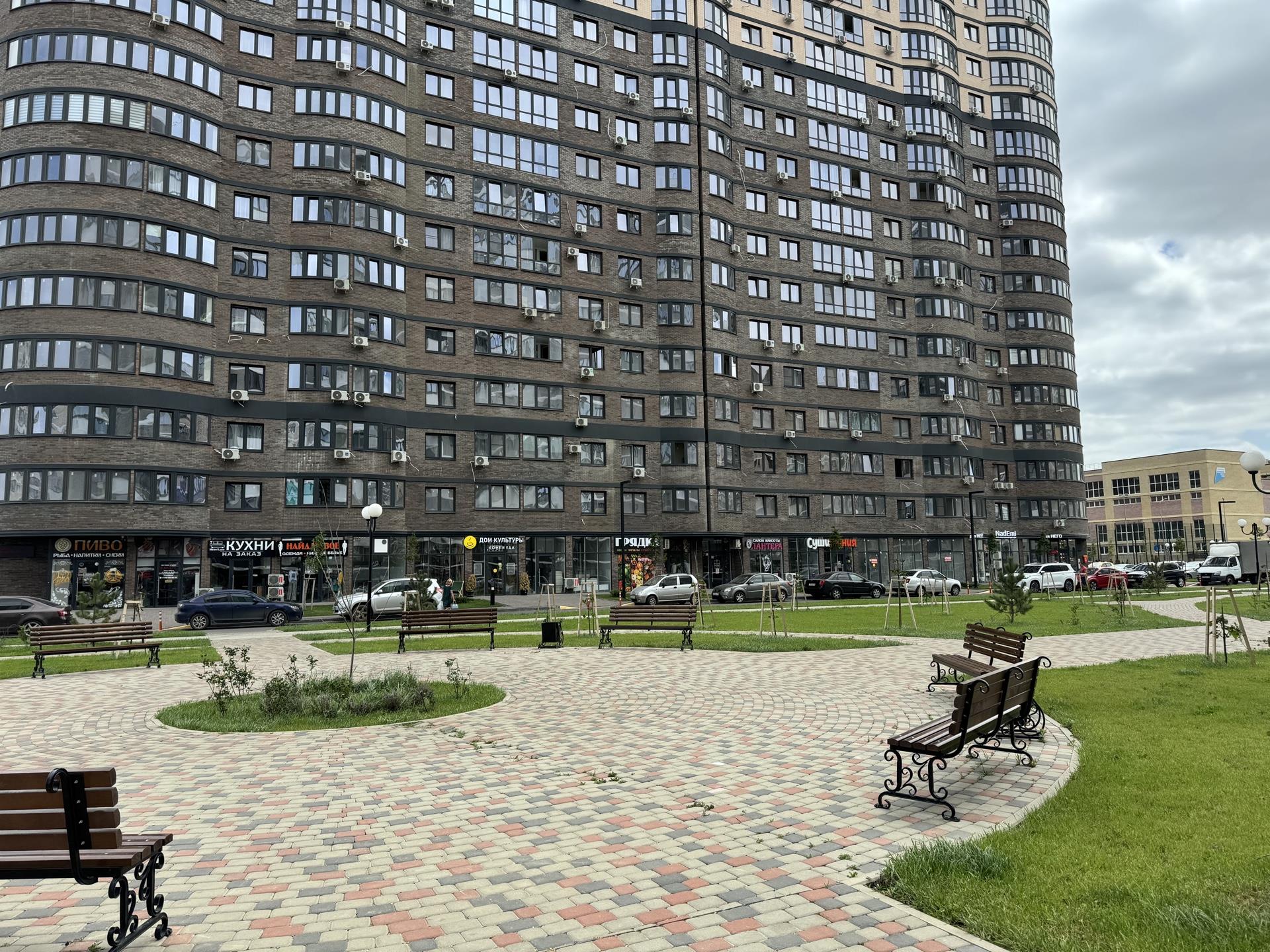 Фото №1: Коммерция 47 м² - Краснодар, жилой комплекс Red777, Прикубанский внутригородской округ, мкр. Россинского, ул. Адмирала Крузенштерна, 5/2