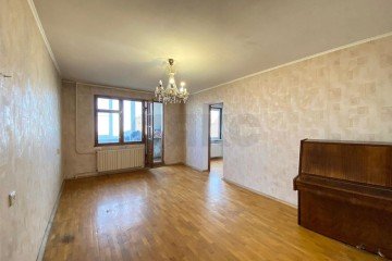 Фото №1: 4-комнатная квартира 76 м² - Краснодар, мкр. Краевая Клиническая Больница, ул. 1 Мая, 228