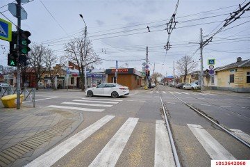 Фото №3: Торговое помещение 43 м² - Краснодар, мкр. Центральный, ул. Октябрьская, 88