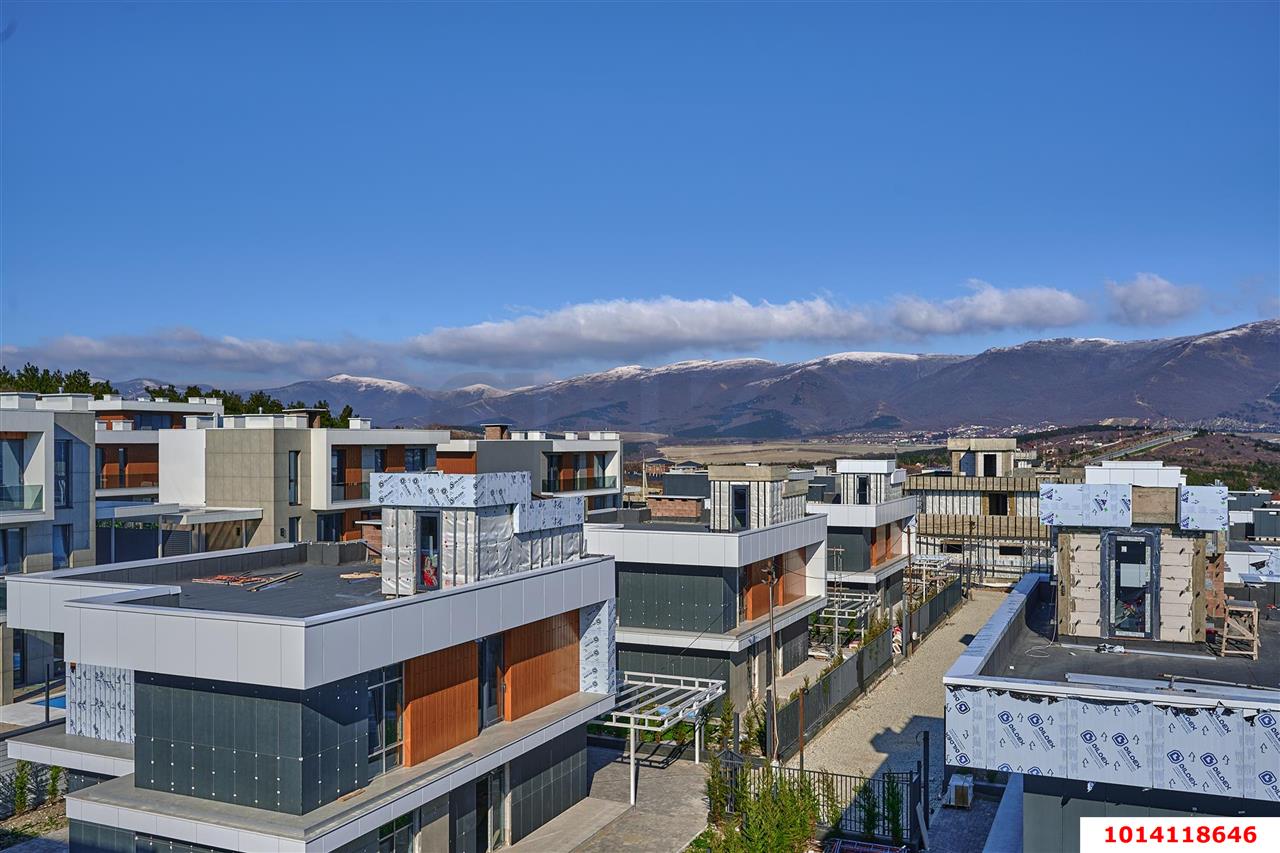 Фото №22: Дом 261 м² + 5 сот. - Геленджик, мкр. Персиковый сад, 235