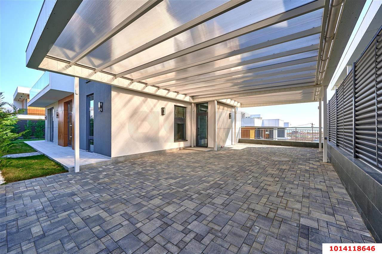 Фото №18: Дом 261 м² + 5 сот. - Геленджик, мкр. Персиковый сад, 235