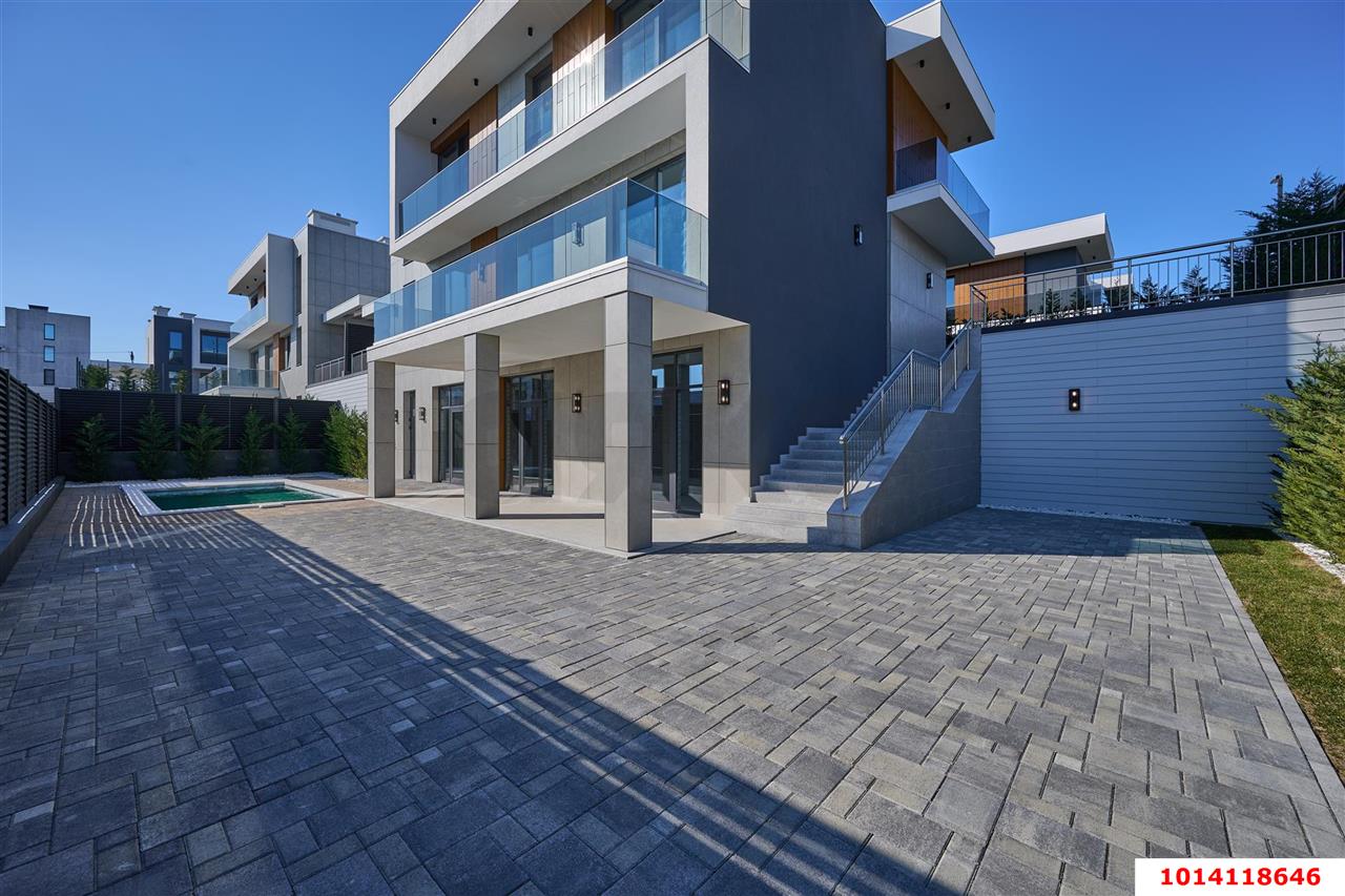 Фото №10: Дом 261 м² + 5 сот. - Геленджик, мкр. Персиковый сад, 235