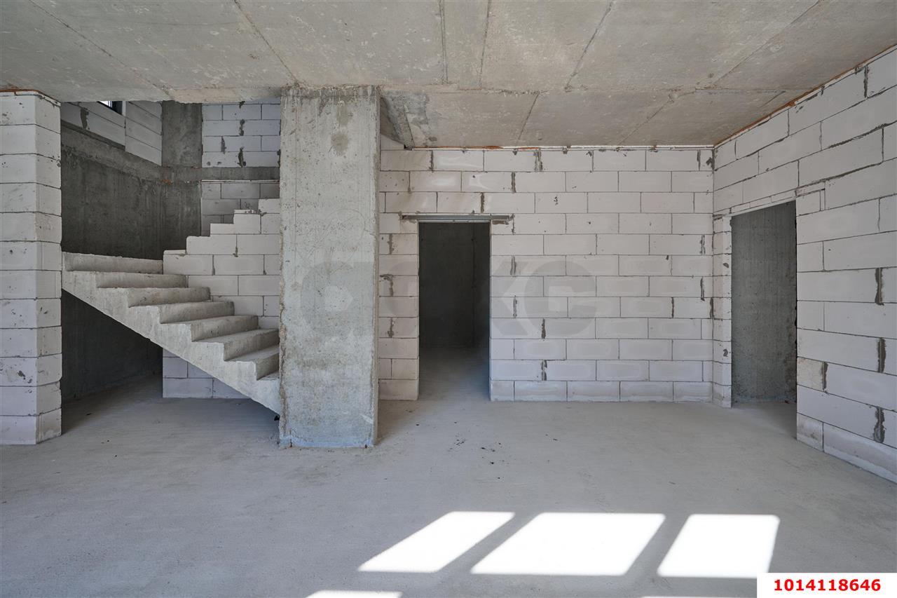 Фото №8: Дом 261 м² + 5 сот. - Геленджик, мкр. Персиковый сад, 235