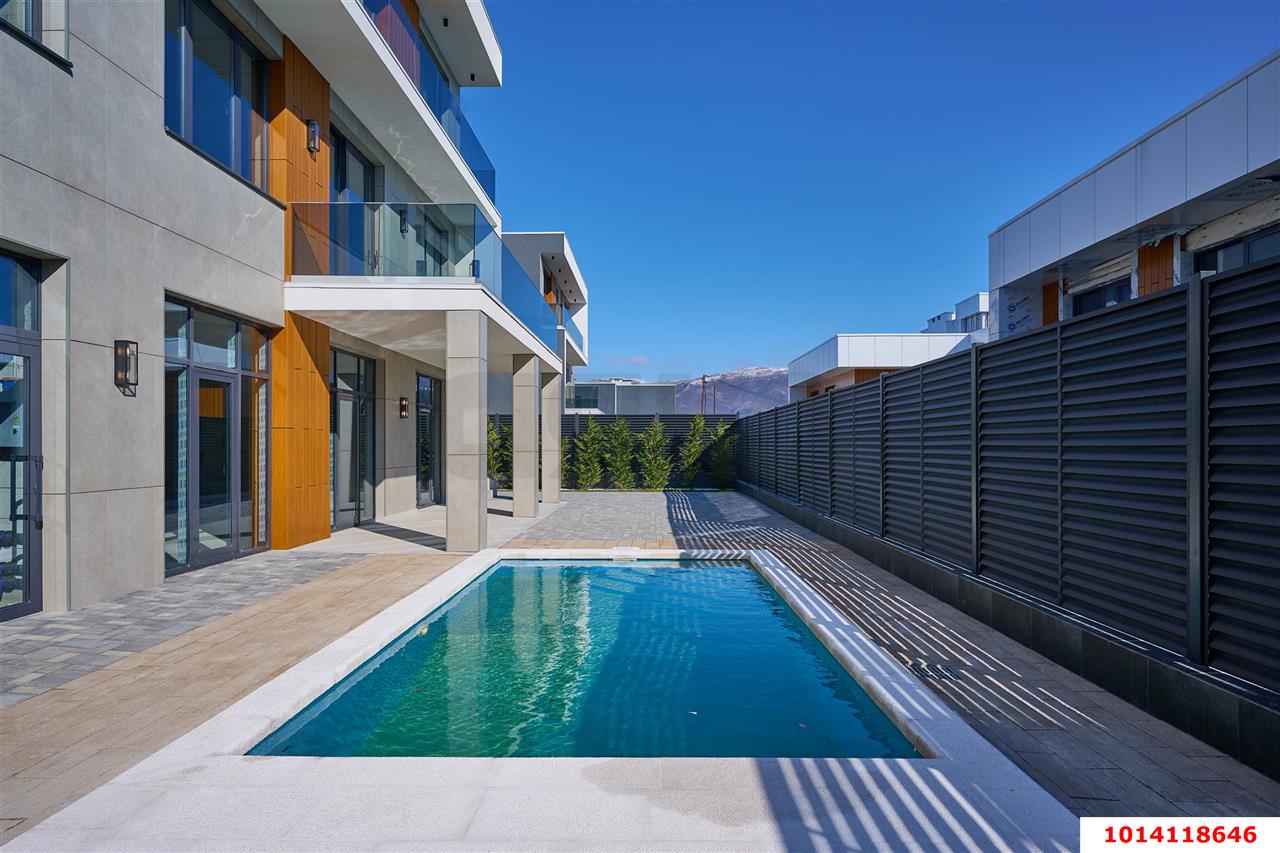 Фото №12: Дом 261 м² + 5 сот. - Геленджик, Персиковый сад, 235