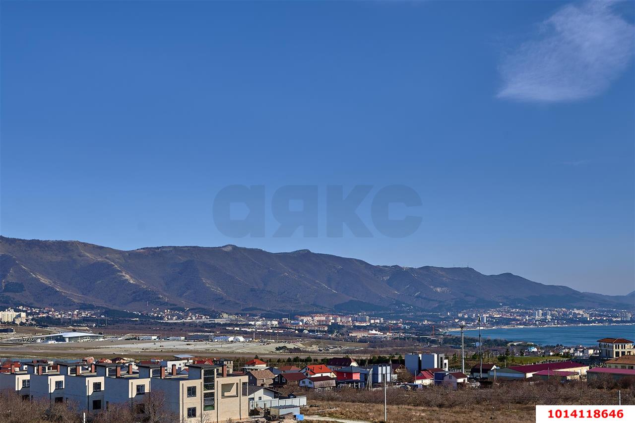 Фото №24: Дом 261 м² + 5 сот. - Геленджик, мкр. Персиковый сад, 235