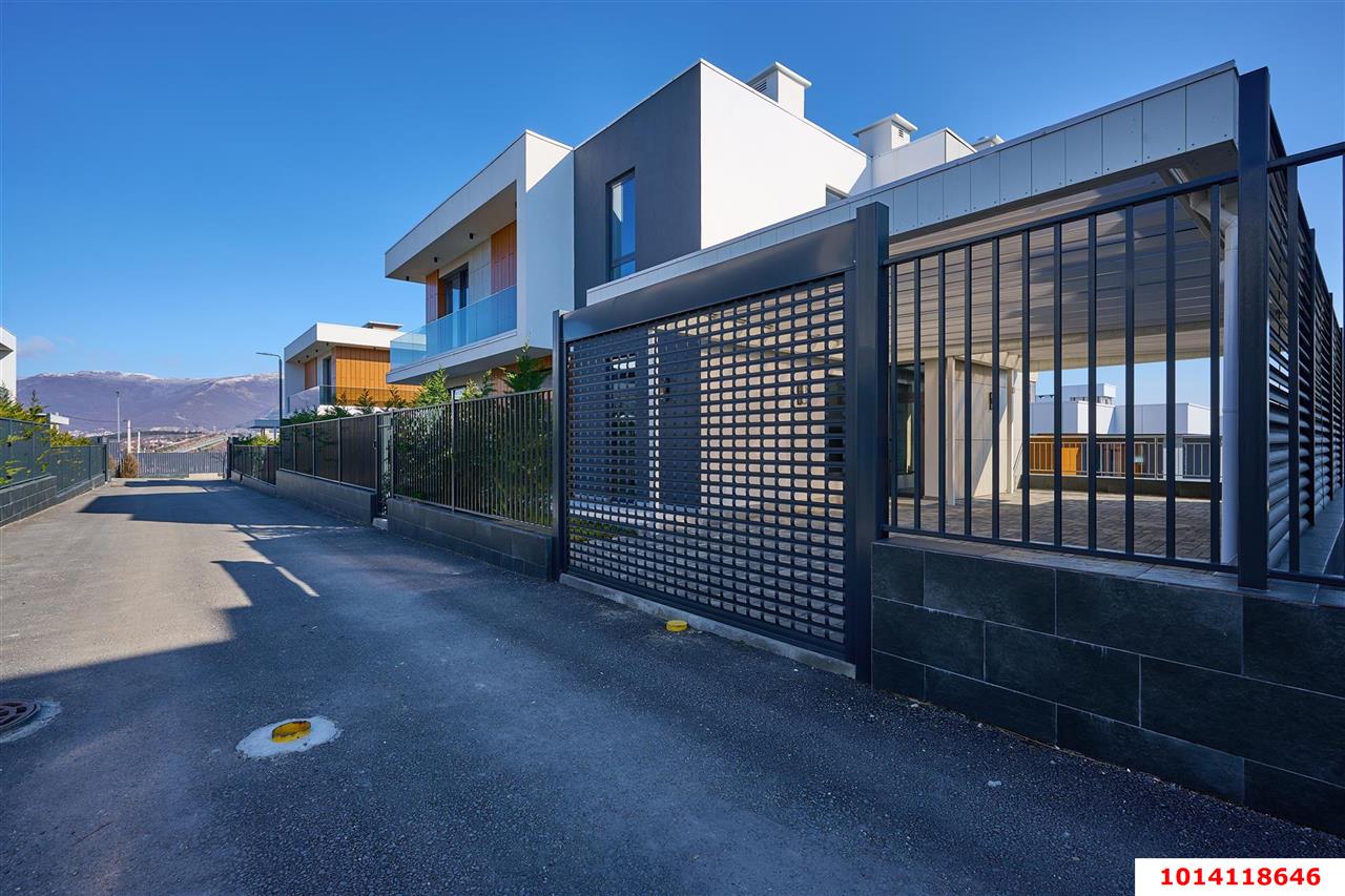 Фото №15: Дом 261 м² + 5 сот. - Геленджик, Персиковый сад, 235