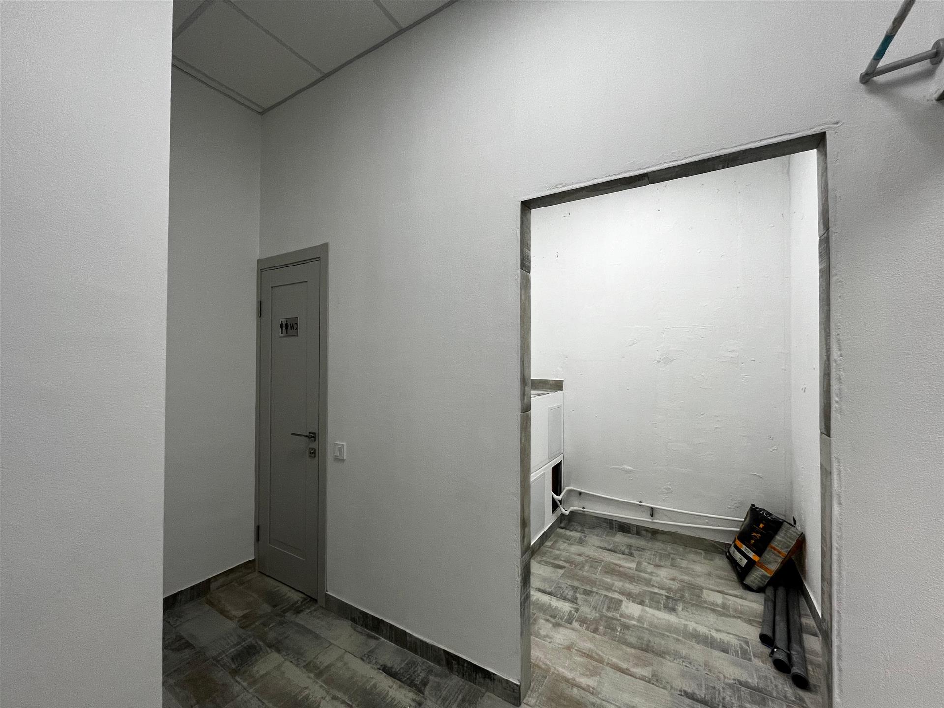 Фото №13: Коммерция 37 м² - Краснодар, Прикубанский внутригородской округ, мкр. жилой комплекс Ракурс, ул. имени Героя Ростовского, 8к2