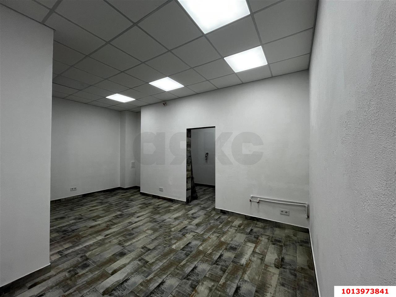 Фото №8: Торговое помещение 38 м² - Краснодар, жилой комплекс Ракурс, ул. имени Героя Ростовского, 8к2