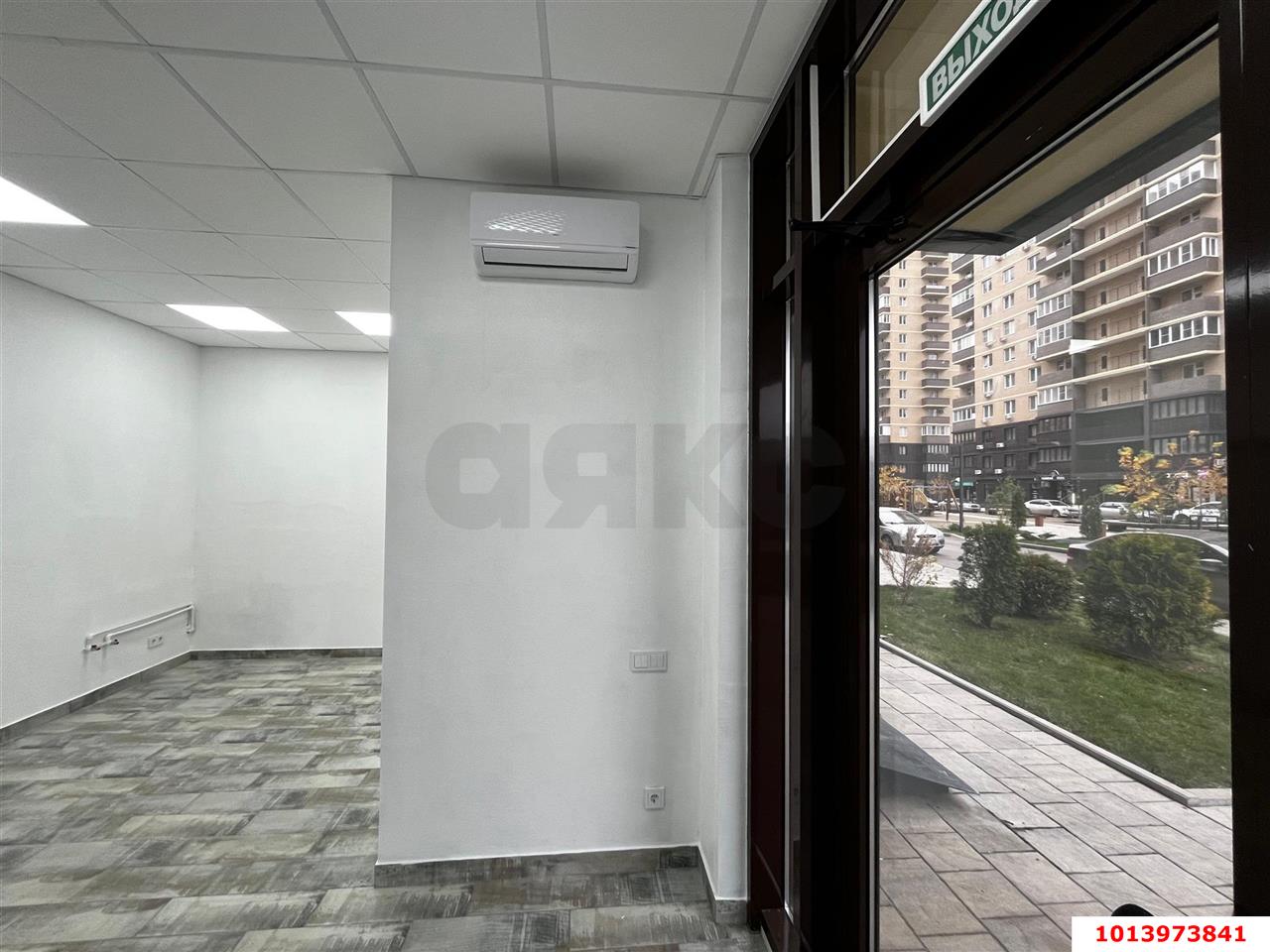 Фото №10: Торговое помещение 38 м² - Краснодар, жилой комплекс Ракурс, ул. имени Героя Ростовского, 8к2