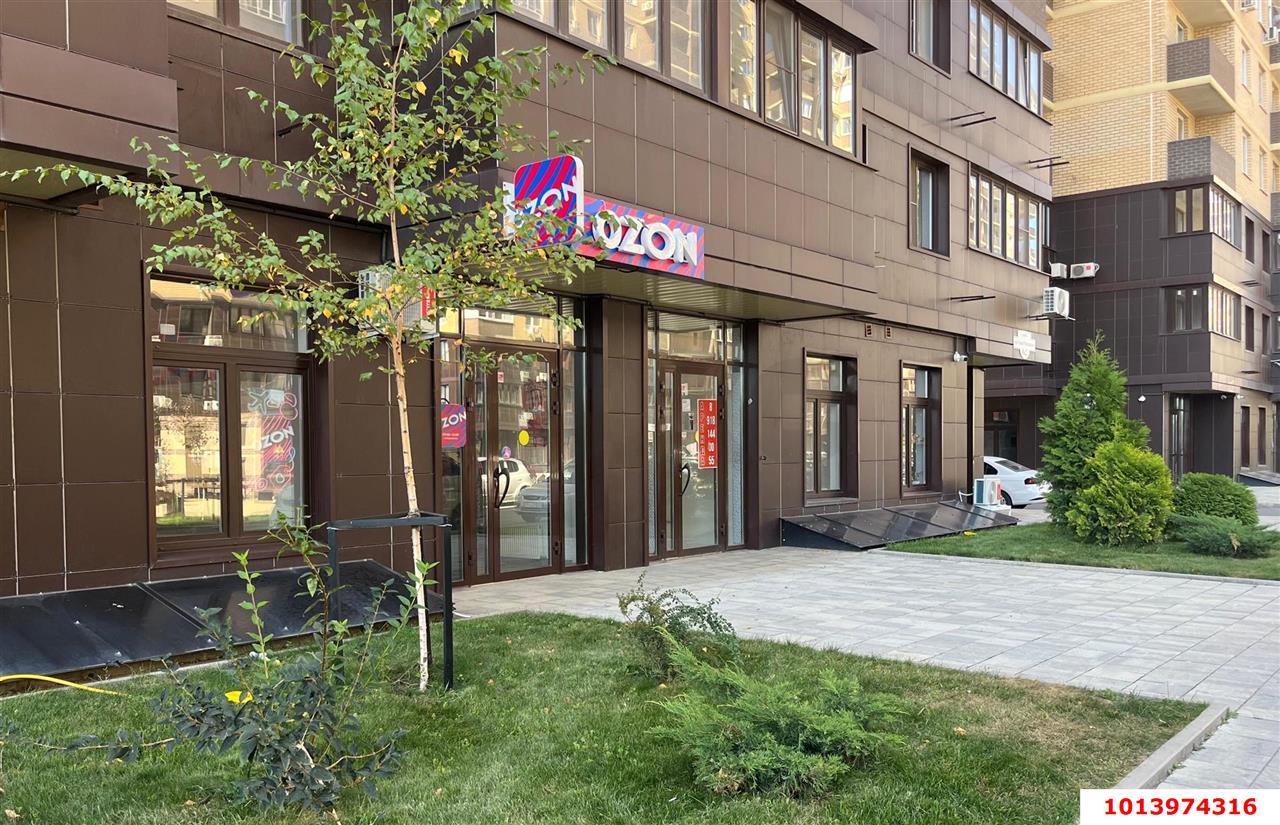 Фото №2: Торговое помещение 47 м² - Краснодар, жилой комплекс Ракурс, ул. имени Героя Ростовского, 8к3