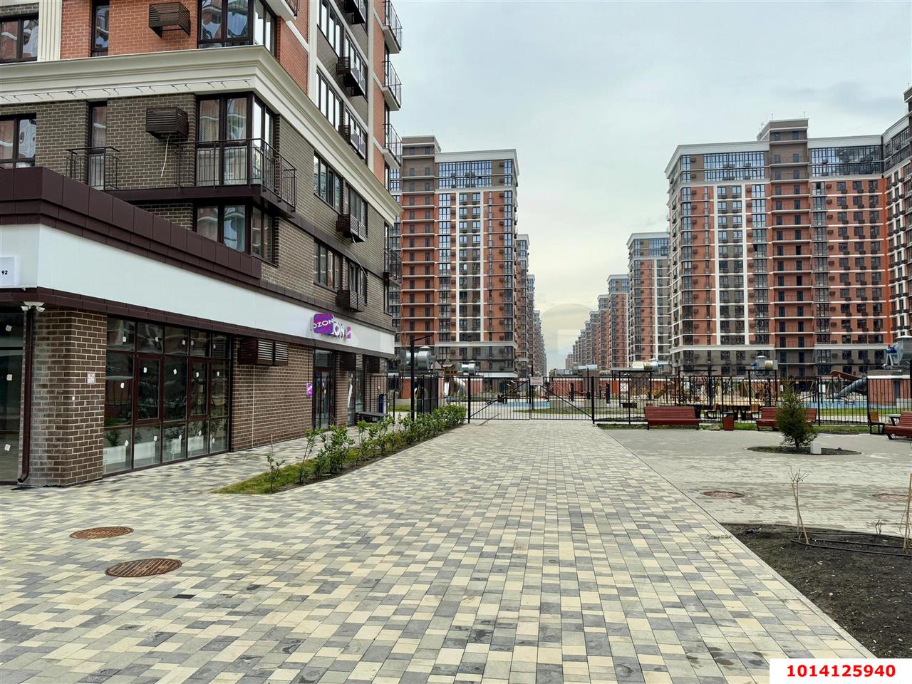 Фото №2: Торговое помещение 155 м² - Краснодар, жилой комплекс Самолёт-6, ул. Ивана Беличенко, 92к1