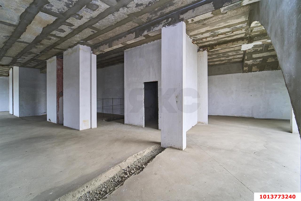 Фото №11: Пентхаус 256 м² - Краснодар, Прикубанский внутригородской округ, Школьный, жилой комплекс Версаль, мкр. Круглик, ул. Черниговская, 1