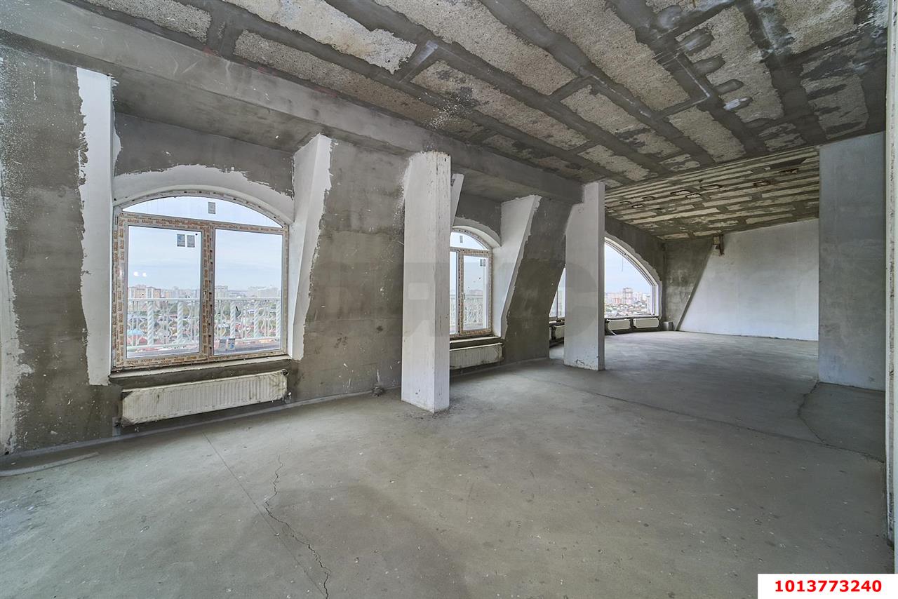 Фото №16: Пентхаус 256 м² - Краснодар, Прикубанский внутригородской округ, Школьный, жилой комплекс Версаль, мкр. Круглик, ул. Черниговская, 1