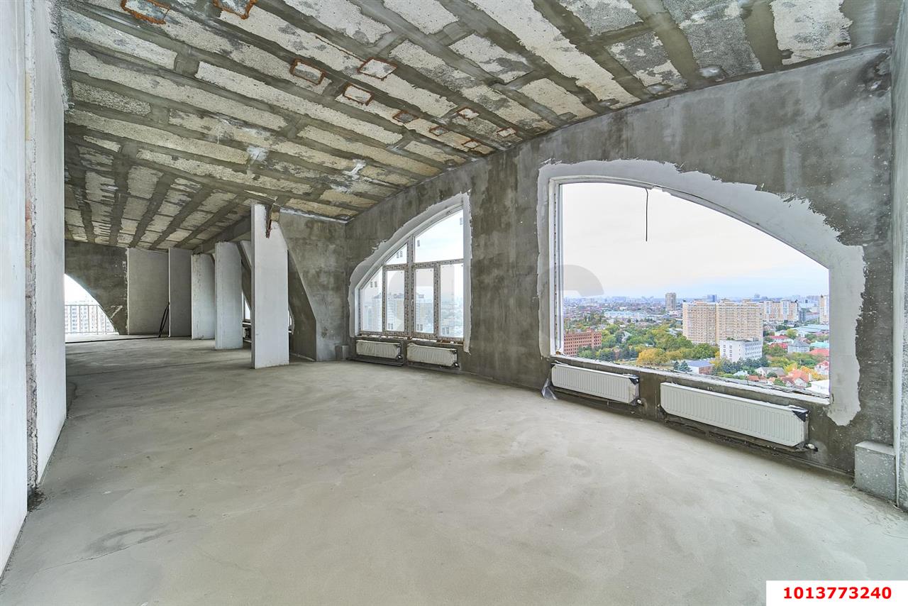 Фото №17: Пентхаус 256 м² - Краснодар, Прикубанский внутригородской округ, Школьный, жилой комплекс Версаль, мкр. Круглик, ул. Черниговская, 1