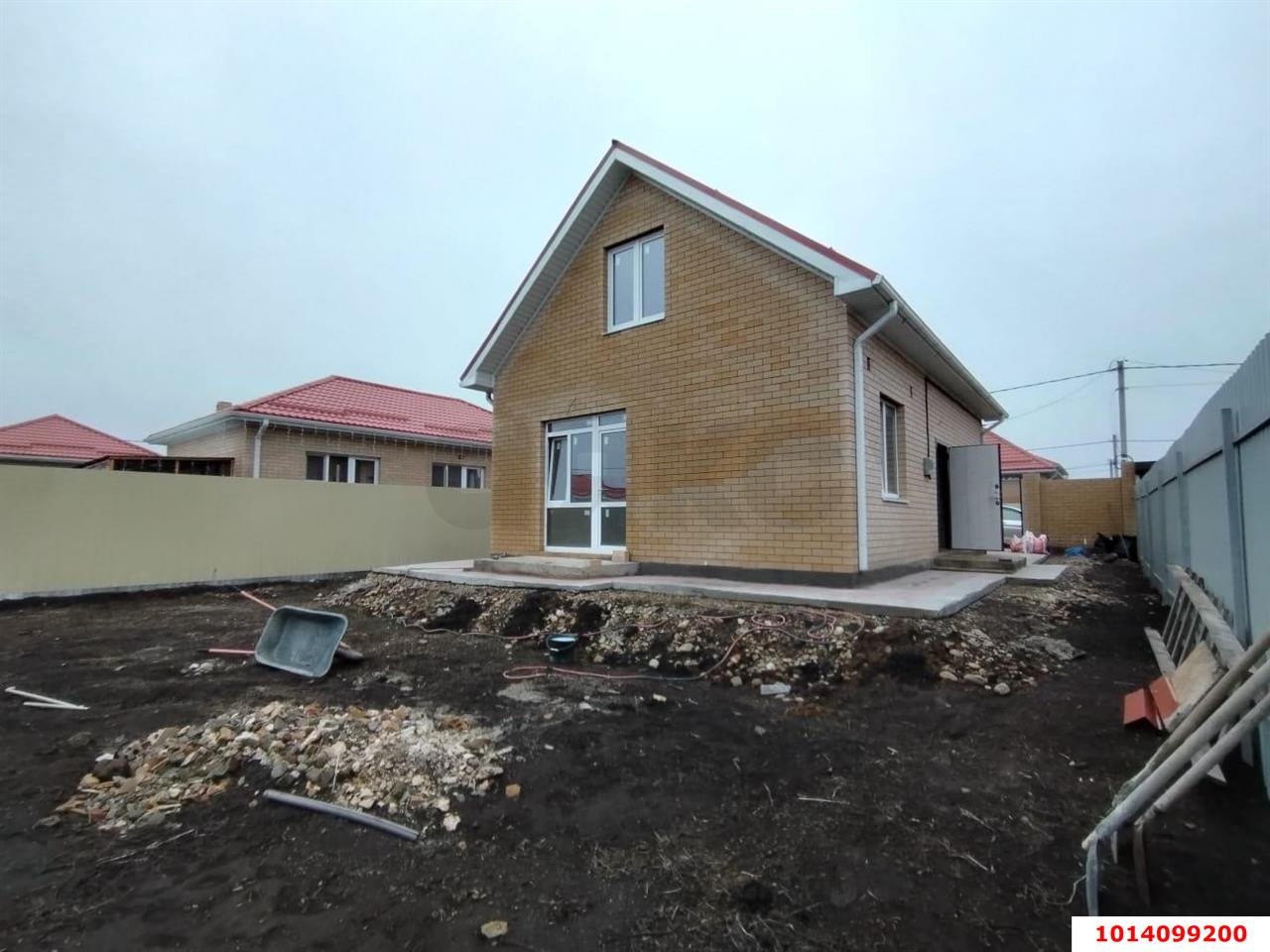 Фото №1: Дом 103 м² + 4 сот. - Южный, коттеджный  Южная столица, пер. 4-й Ейский, 4