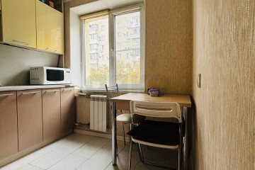 Фото №2: 2-комнатная квартира 42 м² - Краснодар, мкр. Центральный, ул. Хакурате, 7